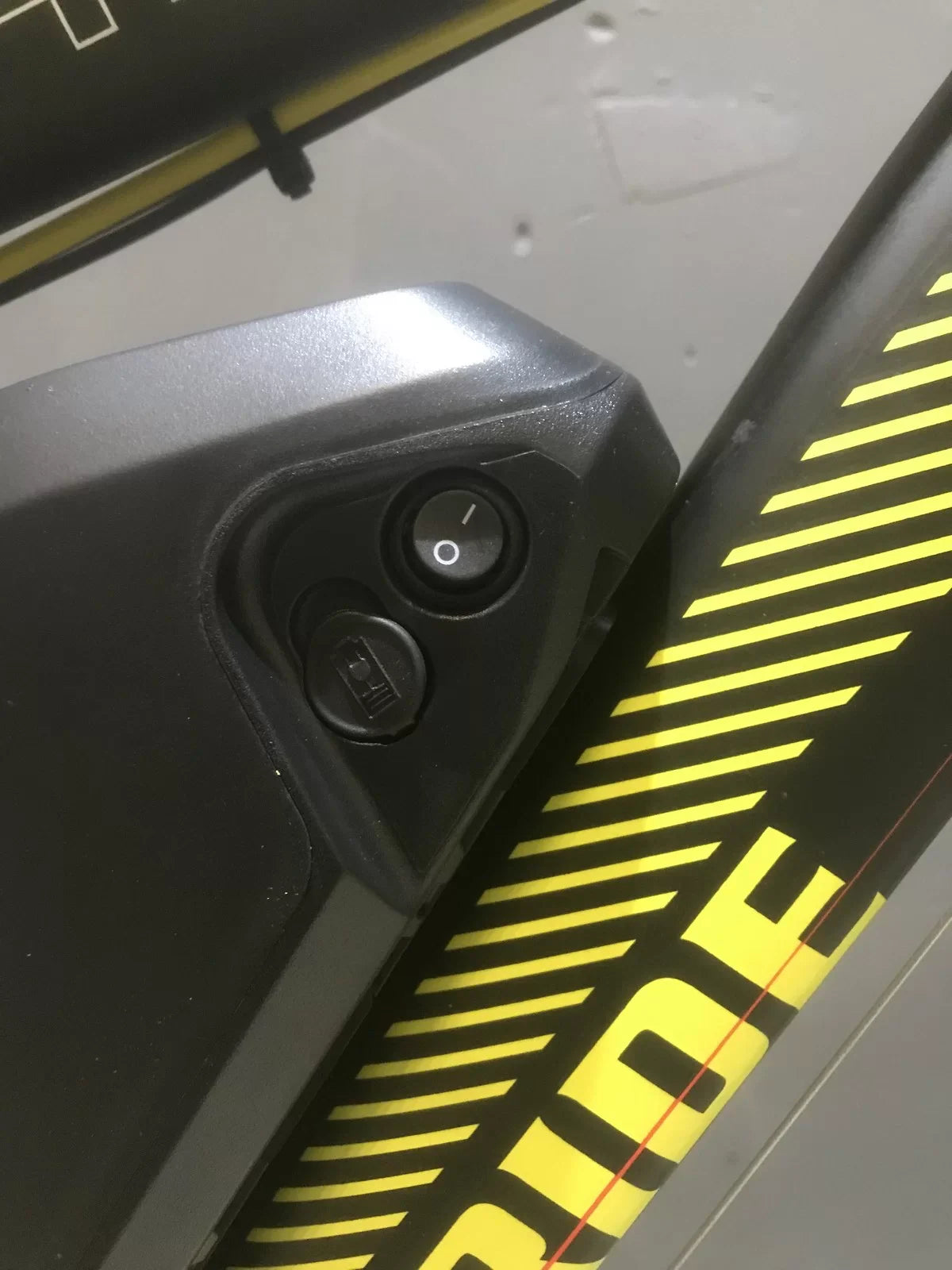 Электровелосипед Crossride Blast 26" 36В 500Вт 13Ач - изображение 6